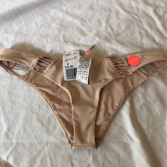 Forever 21 Other - FOREVER 21 Nude Low Rise Bikini Bottom Size M